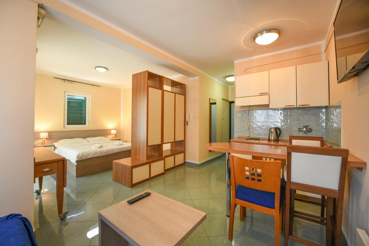 Jolly Apartments ブドヴァ エクステリア 写真