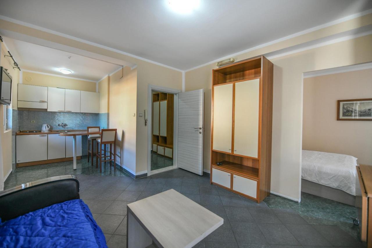 Jolly Apartments ブドヴァ エクステリア 写真